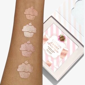Beauty bakerie Cotton Candy Champagne
Blush Palette